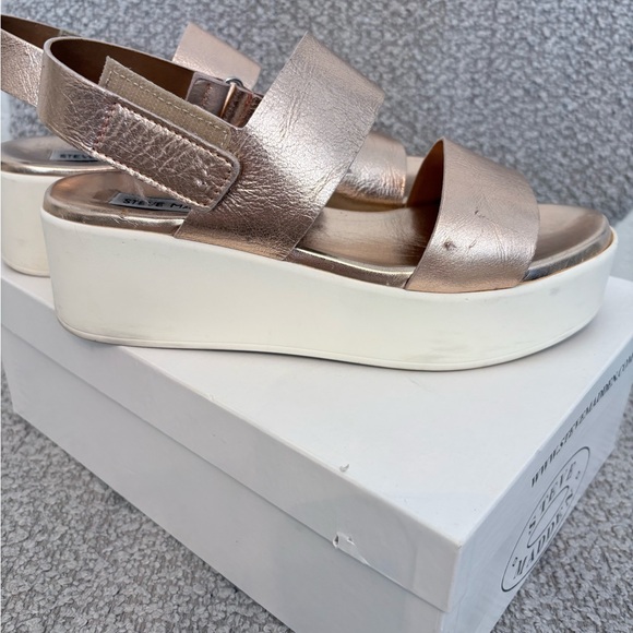 Steve Madden Rachel Rose Gold Platform Sandals - Picture 4 of 6